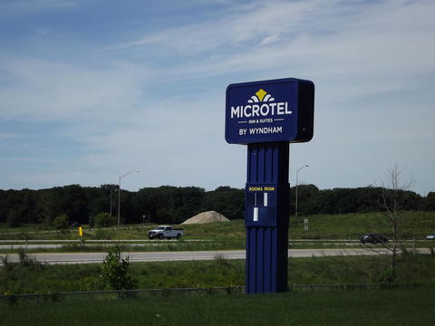 MICROTEL Inn And Suites - Ames - LBG 6