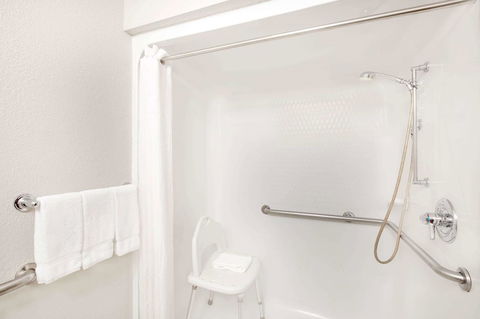 MICROTEL Inn And Suites - Ames - LBG 36