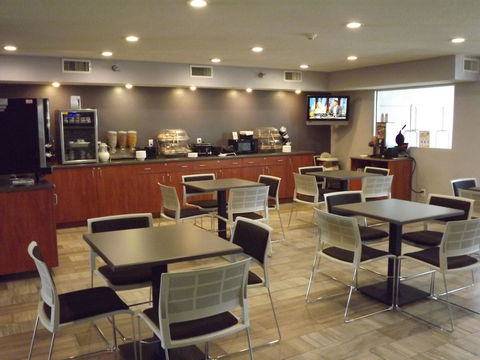 MICROTEL Inn And Suites - Ames - LBG 17