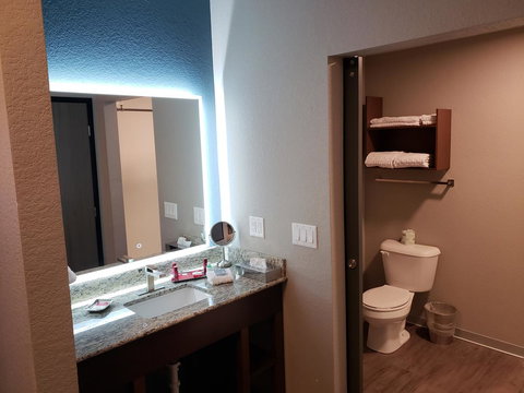 Best Western Premier Ankeny Hotel - LBG 2