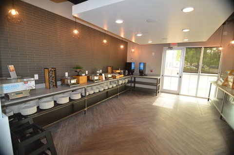 Best Western Premier Ankeny Hotel - LBG 43