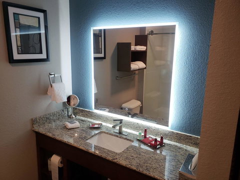 Best Western Premier Ankeny Hotel - LBG 1