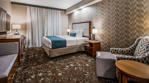 Best Western Premier Ankeny Hotel - LBG 3