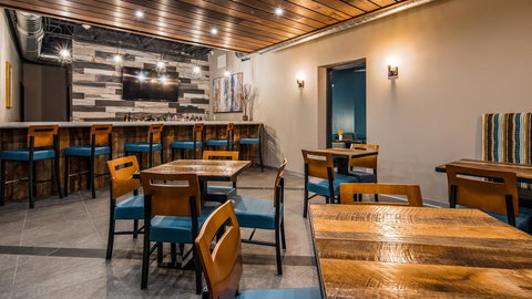 Best Western Premier Ankeny Hotel - LBG 6