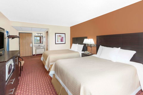 Days Inn By Wyndham Ames - LBG 0