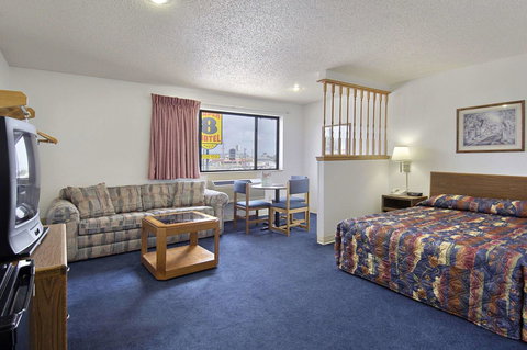 Super 8 By Wyndham Ankeny/Des Moines Area - LBG 17