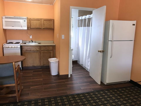 Chief Motel - LBG 10