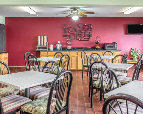 Econo Lodge Ames - LBG 29