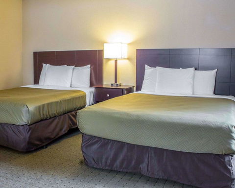 Econo Lodge Ames - LBG 7