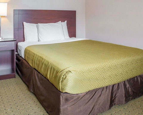 Econo Lodge Ames - LBG 2