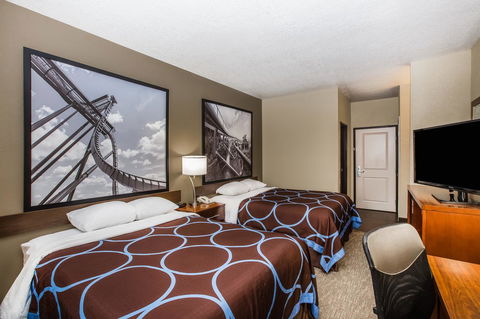 Super 8 By Wyndham Altoona - LBG 14