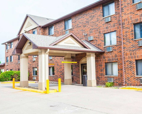 Quality Inn & Suites Ankeny - LBG 26