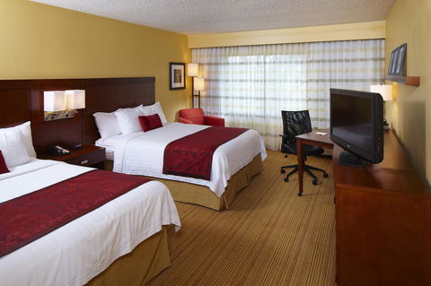 Courtyard Bettendorf Quad Cities - LBG 6