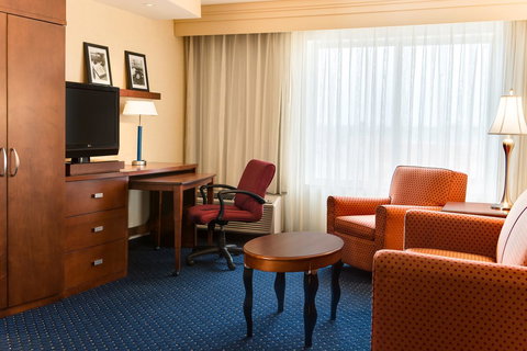 Courtyard Des Moines Ankeny - LBG 17