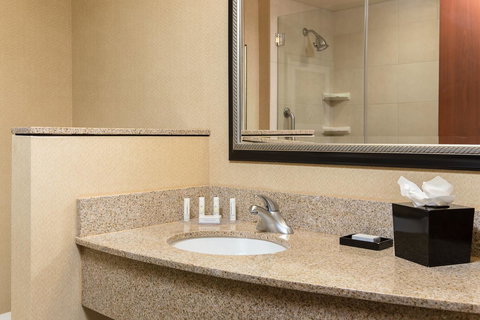 Courtyard Des Moines Ankeny - LBG 15