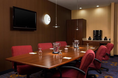 Courtyard Des Moines Ankeny - LBG 5