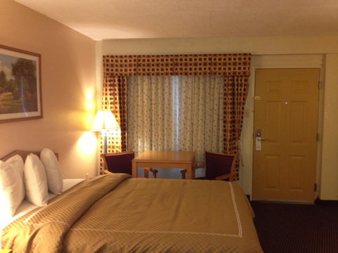 Virginia Inn - LBG 19