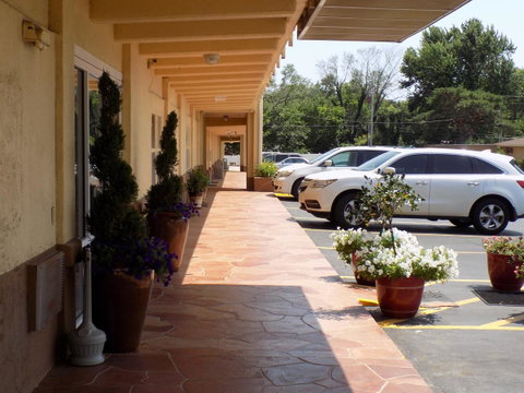 Virginia Inn - LBG 30