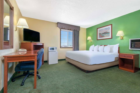Days Inn By Wyndham Great Bend - LBG 9