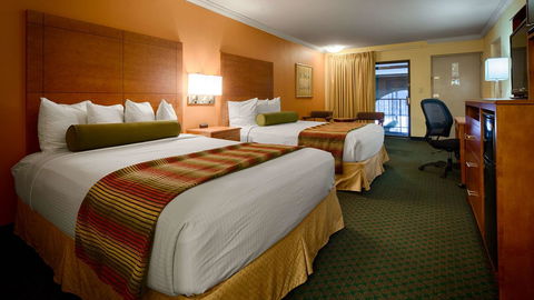 Best Western Angus Inn - LBG 18