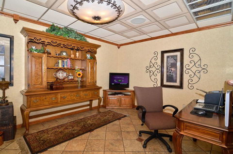 Best Western Angus Inn - LBG 15