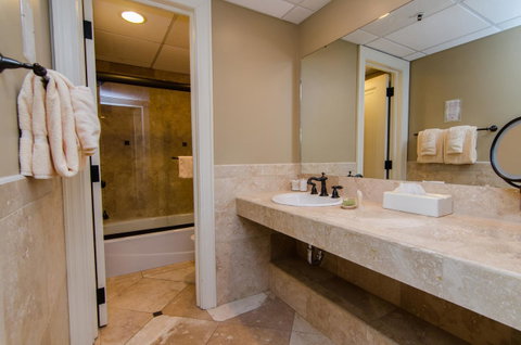The Eldridge Hotel - LBG 4