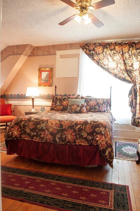 The Cottage Inn - LBG 2