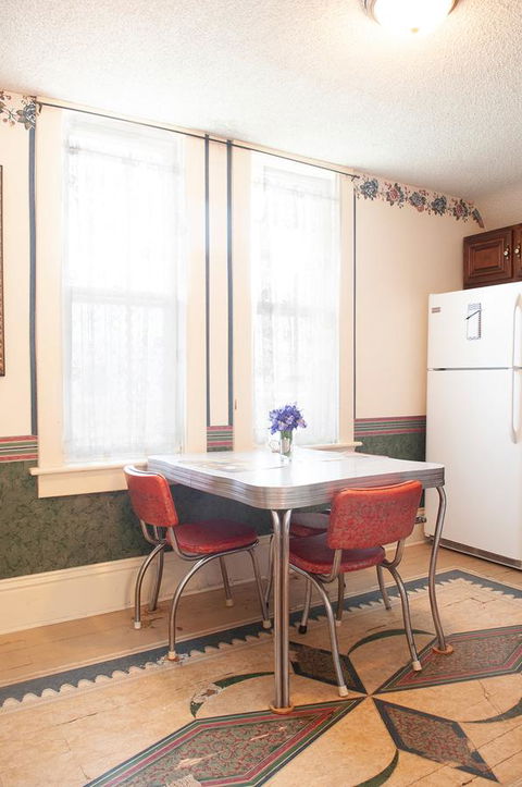 The Cottage Inn - LBG 9