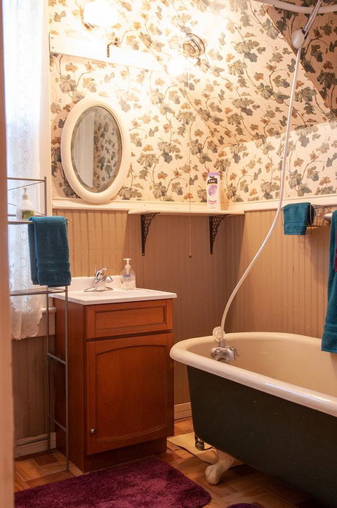 The Cottage Inn - LBG 5