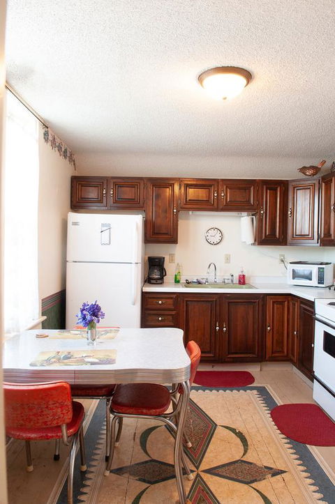 The Cottage Inn - LBG 8