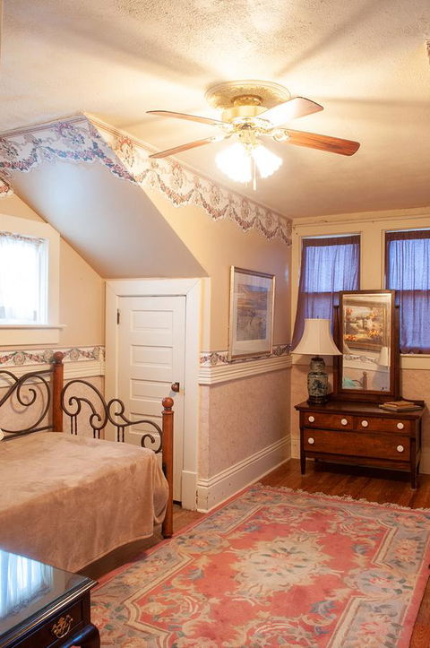 The Cottage Inn - LBG 3