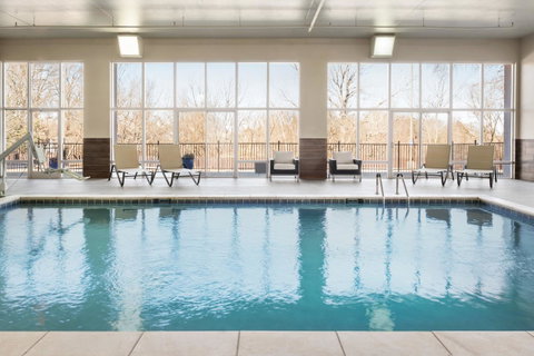 Hampton Inn Lawrence - LBG 20