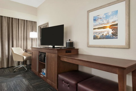 Hampton Inn Lawrence - LBG 10