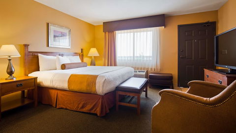 Best Western Plus Country Inn & Suites - LBG 26