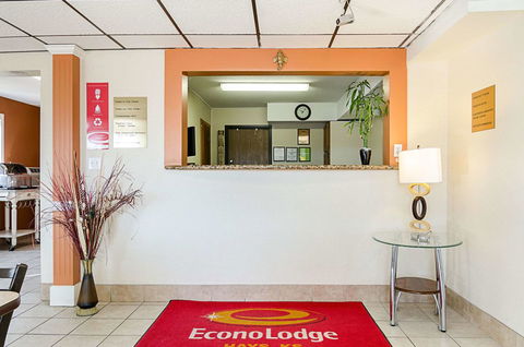 Econo Lodge Hays - LBG 8