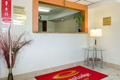 Econo Lodge Hays - LBG 7