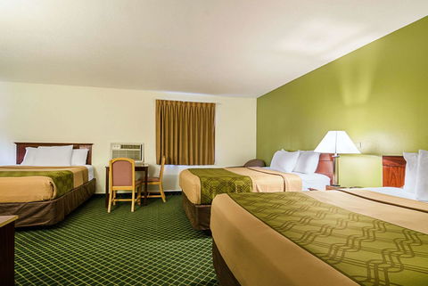 Econo Lodge Hays - LBG 11