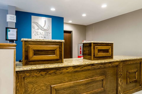 Quality Inn Great Bend - LBG 11