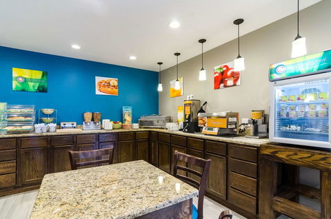 Quality Inn Great Bend - LBG 9