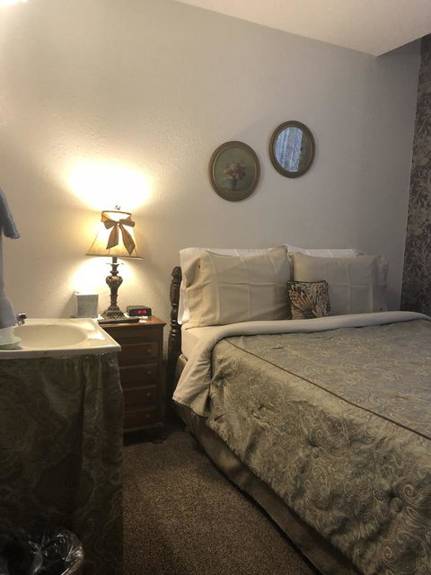 The Courtland Hotel & Spa - LBG 18