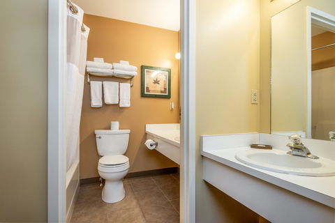 Grand Summit Hotel - LBG 22