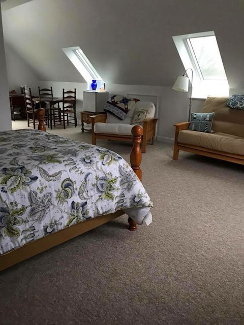 Pleasant Lake House B&B - LBG 20