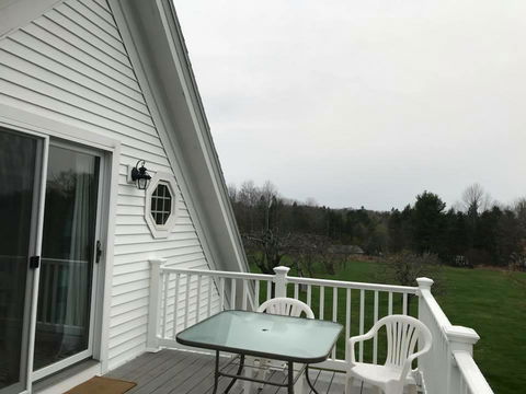 Pleasant Lake House B&B - LBG 18