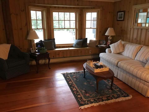 Pleasant Lake House B&B - LBG 19