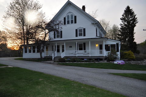 Pleasant Lake House B&B - LBG 0