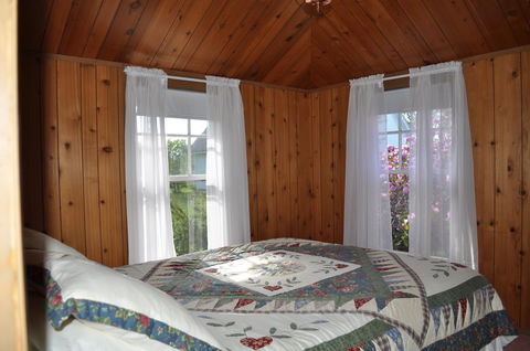 Pleasant Lake House B&B - LBG 43