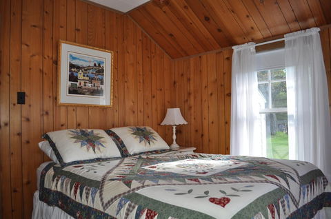 Pleasant Lake House B&B - LBG 44