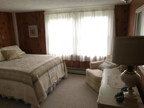Pleasant Lake House B&B - LBG 10