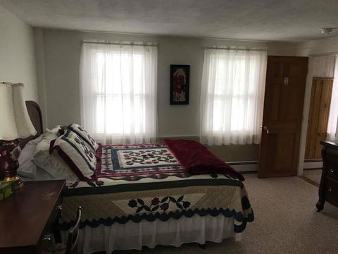 Pleasant Lake House B&B - LBG 6