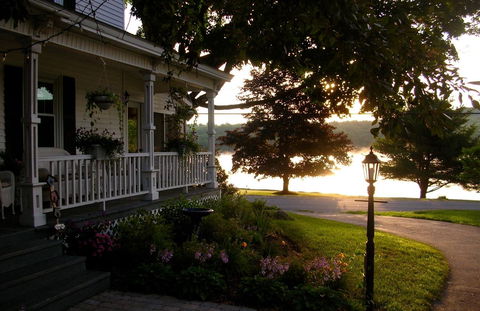 Pleasant Lake House B&B - LBG 25
